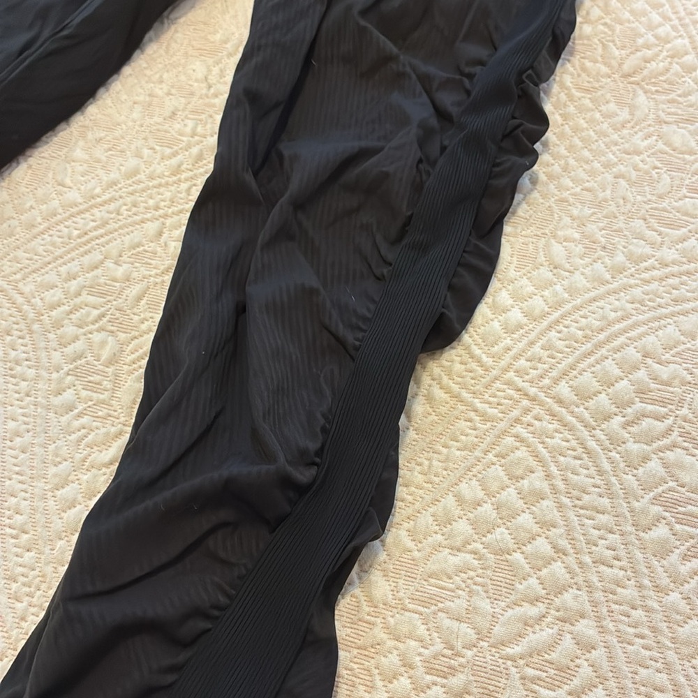Lululemon Beyond the Studio Jogger - Picture 5 of 10